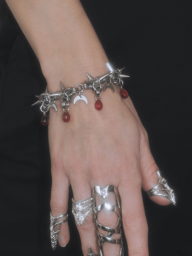 Hannah - collection "Soft Blood"