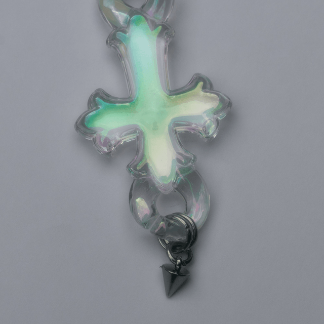 Porte-clés croix iridescente
